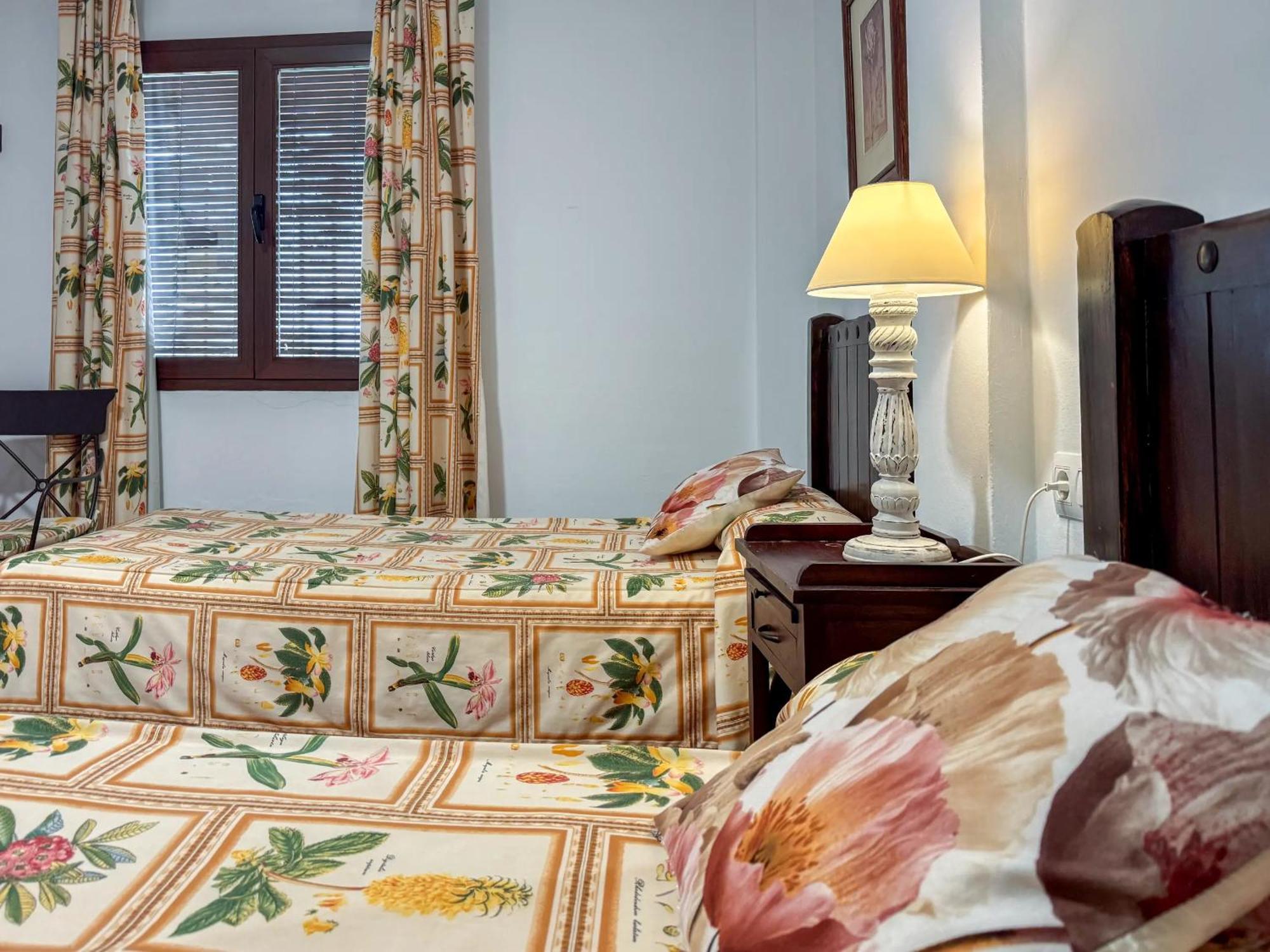 Hotel Valsequillo レペ エクステリア 写真